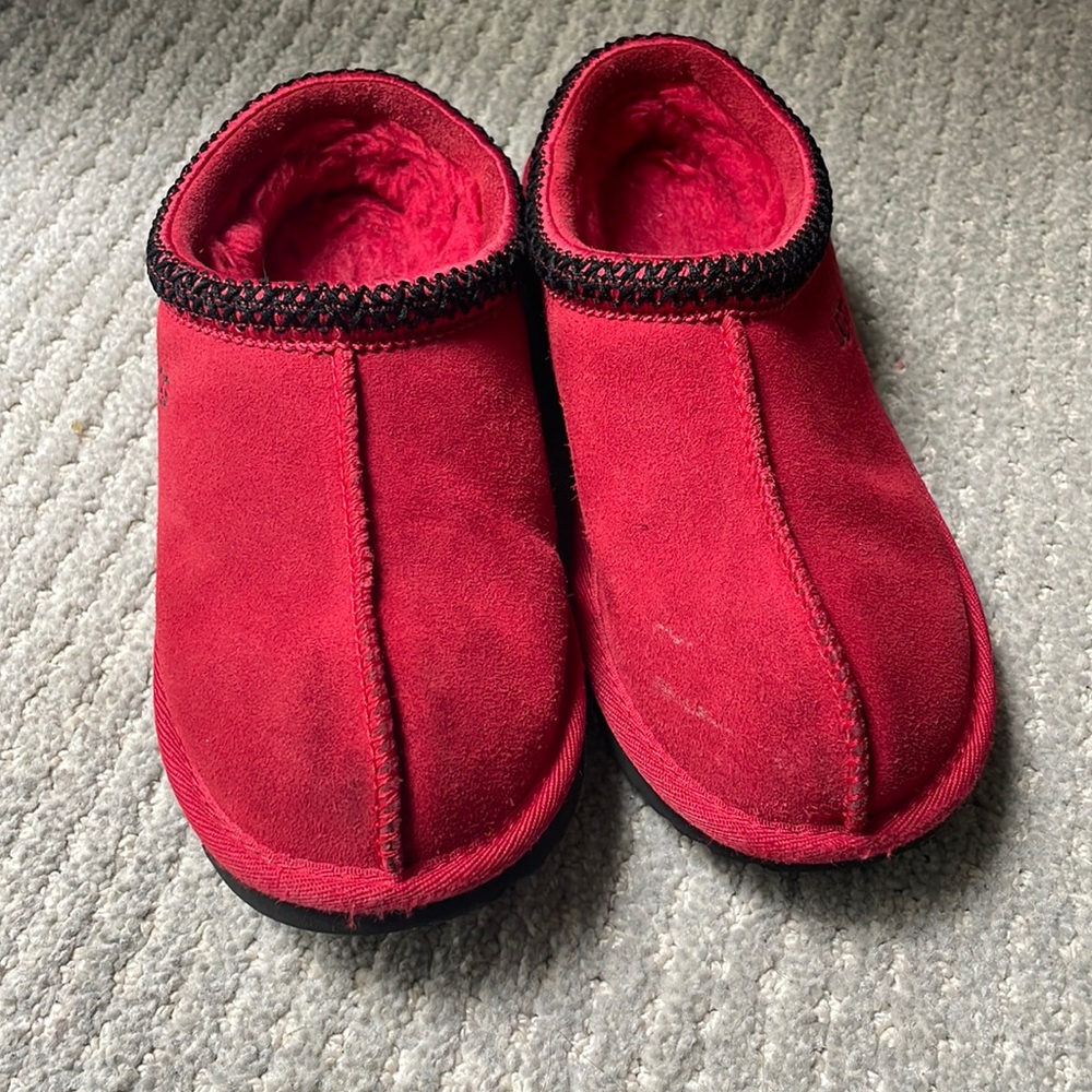UGG Tazman Slip Ons